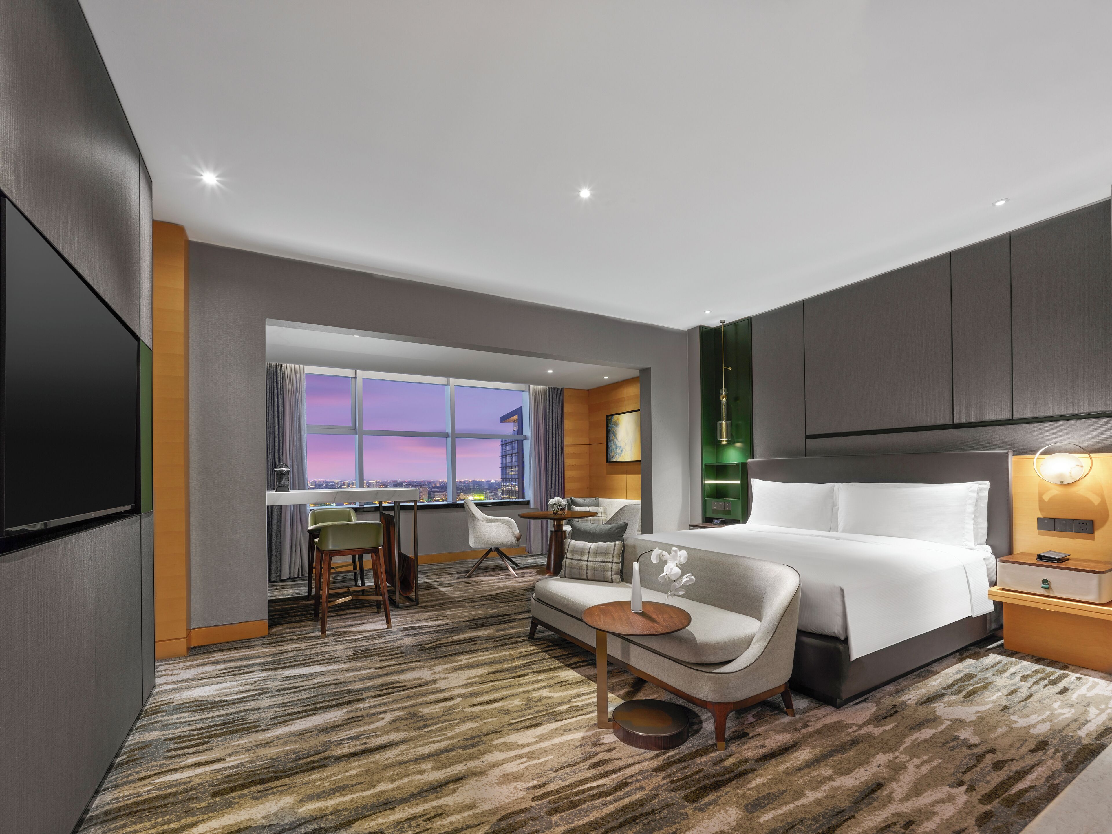 Studio – executive, 1 kingsize-seng | Sengetøy av topp kvalitet, dundyner, minibar og safe på rommet