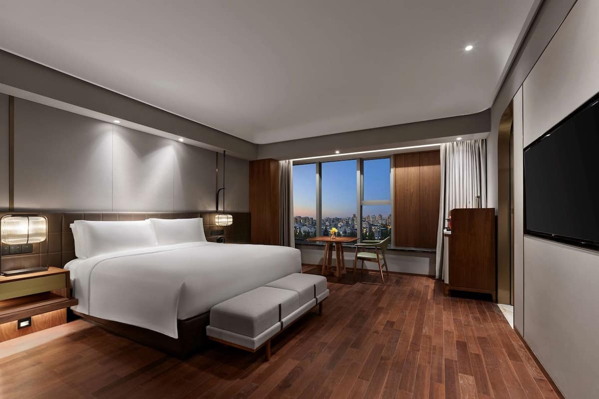 Biancheria da letto di alta qualità, copriletto in piuma, minibar