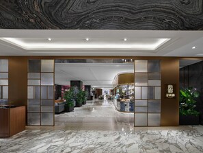 Breakfast, lunch, dinner served; international cuisine 