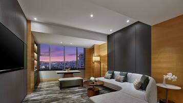 1 Bedroom Deluxe Suite | View from room