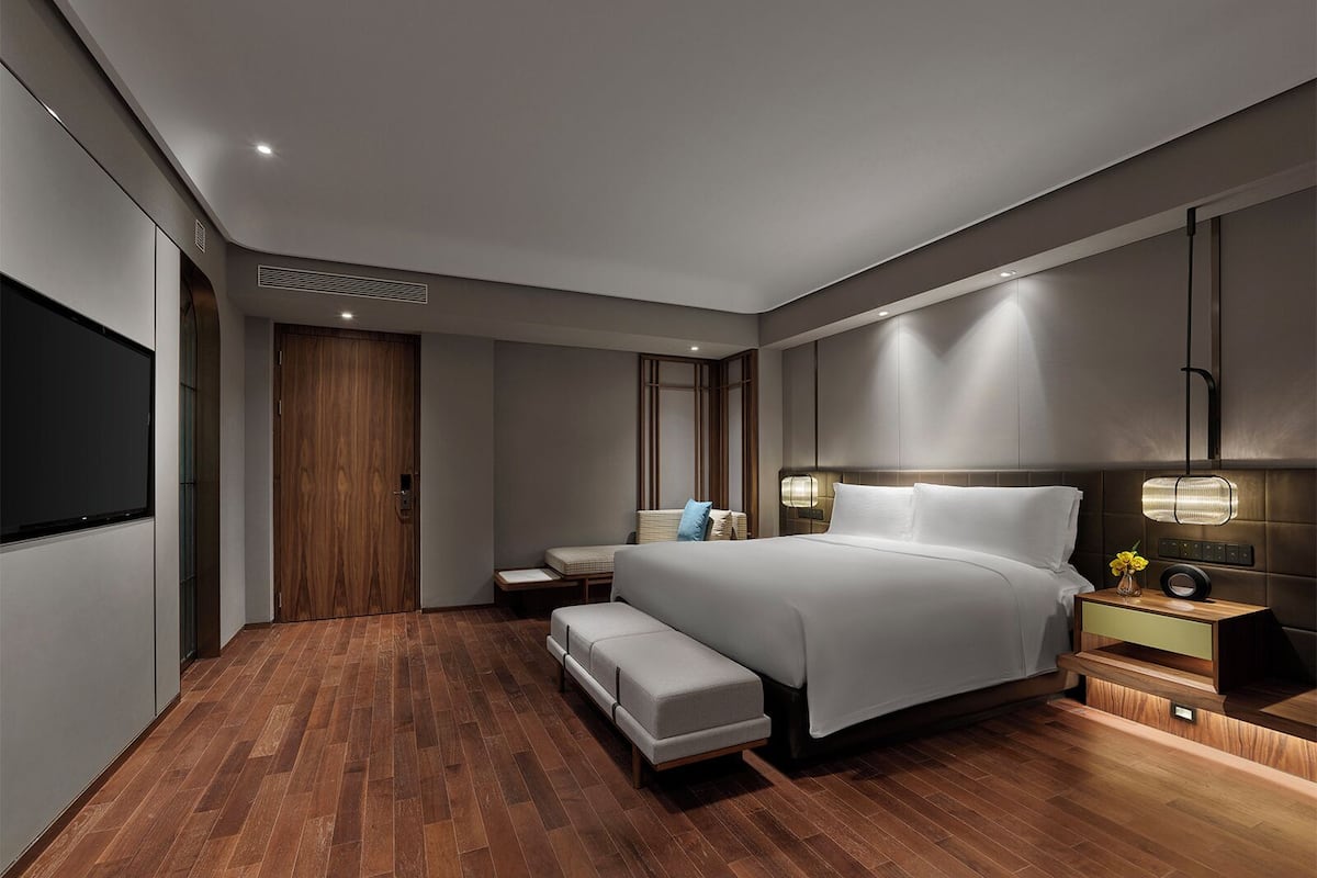 Hilton Executive King