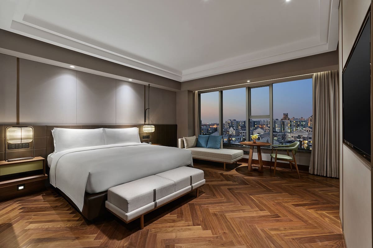 Premium bedding, minibar, in-room safe, individually decorated