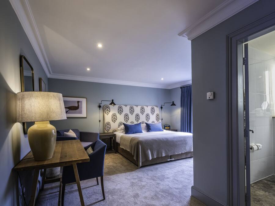 Superior Double or Twin Room | Premium bedding, minibar, in-room safe, desk