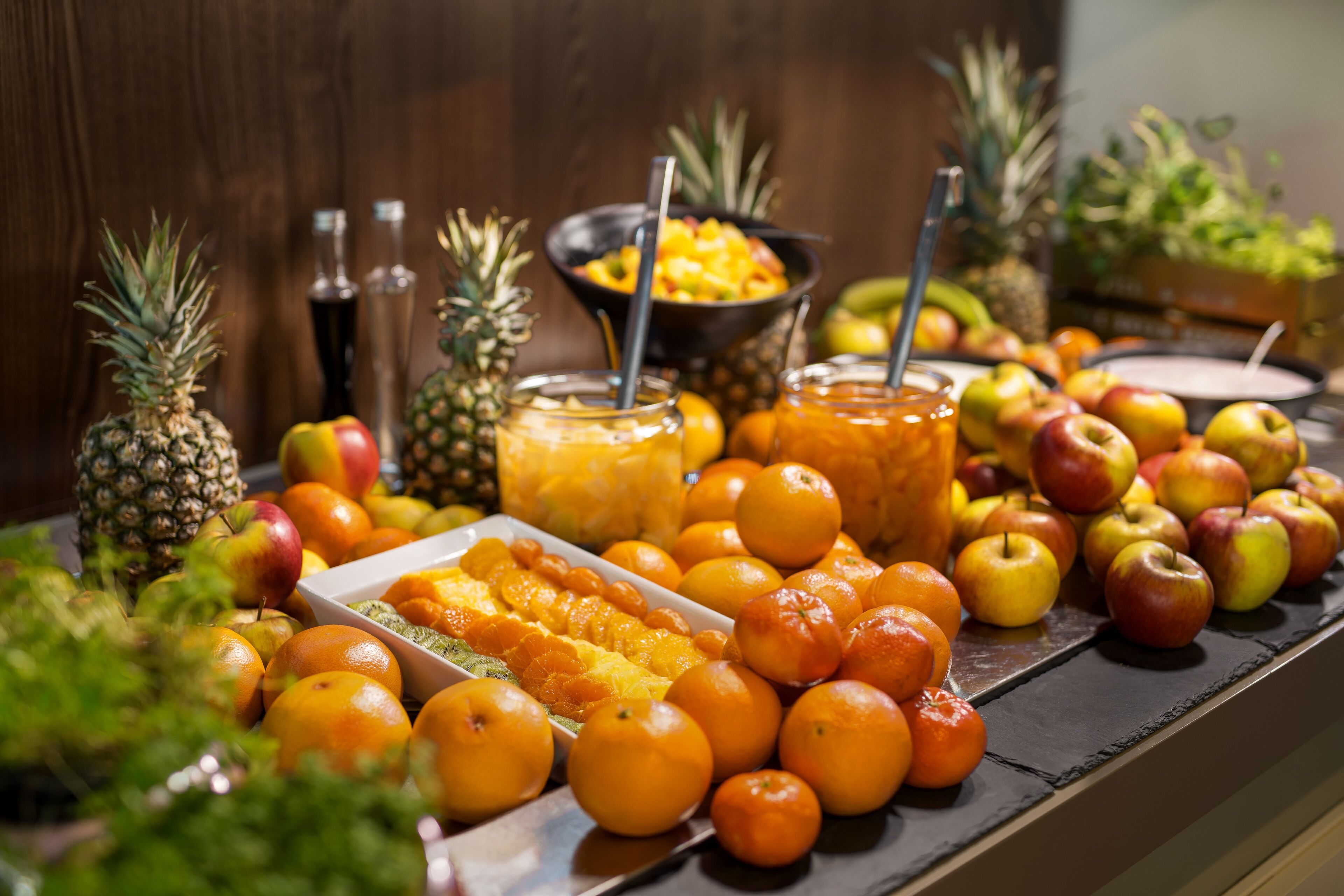 breakfast, lunch and dinner served