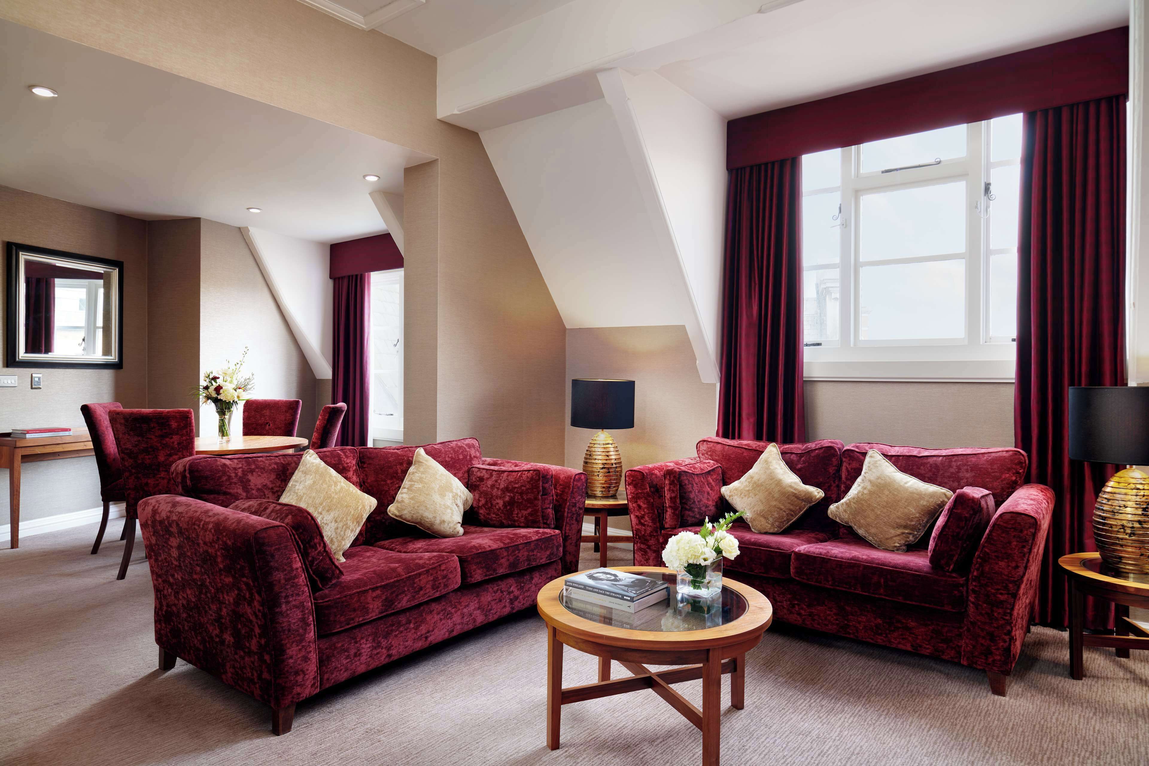 egyptian cotton sheets, premium bedding, in-room safe