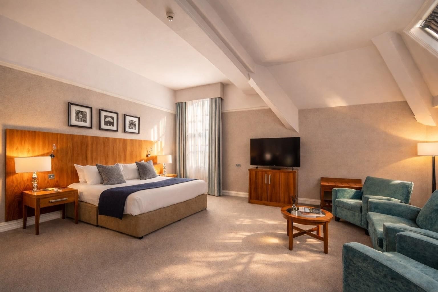 Suite, Non Smoking (Heritage) | Egyptian cotton sheets, premium bedding, in-room safe