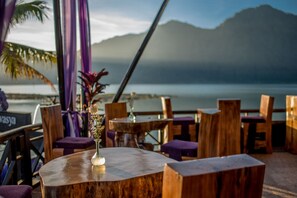 2 Restaurants, Frühstück