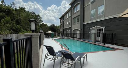 La Quinta Inn & Suites by Wyndham Baton Rouge Denham Springs