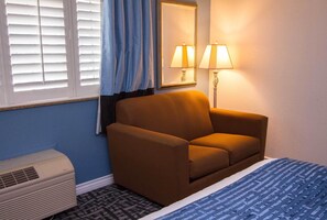 Iron/ironing board, free WiFi, bed sheets, alarm clocks - Regency Inn Los Angeles (Los Angeles)