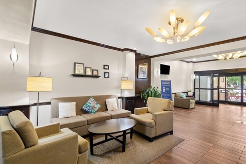 Sleep Inn & Suites Bush Intercontinental - IAH East