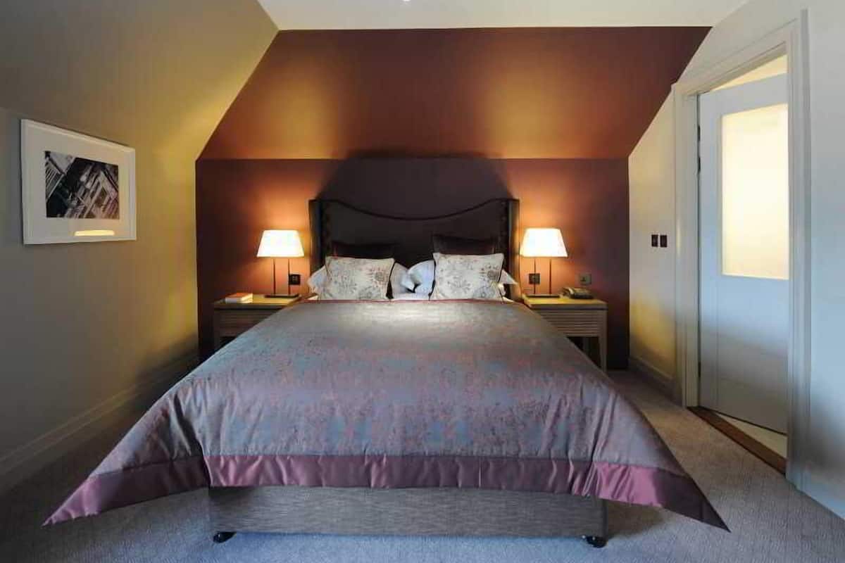 Sábanas de algodón egipcio, ropa de cama de alta calidad y minibar