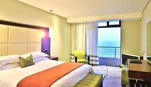 Premium bedding, in-room safe, individually decorated - Premier Hotel East London ICC (East London)