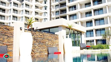 Outdoor pool, sun loungers