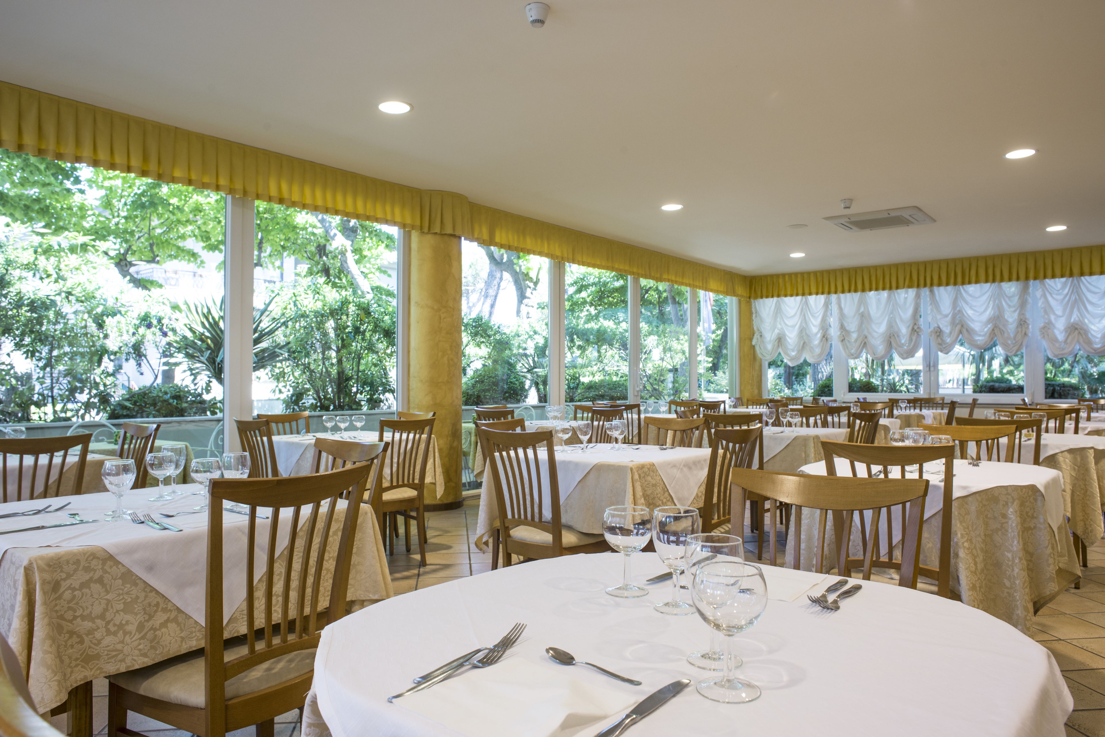 breakfast, lunch, dinner served; garden views