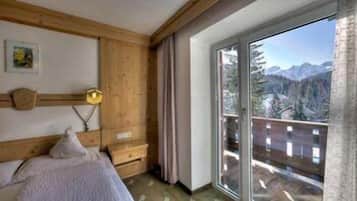 Zimmersafe, Verdunkelungsvorhänge, schallisolierte Zimmer