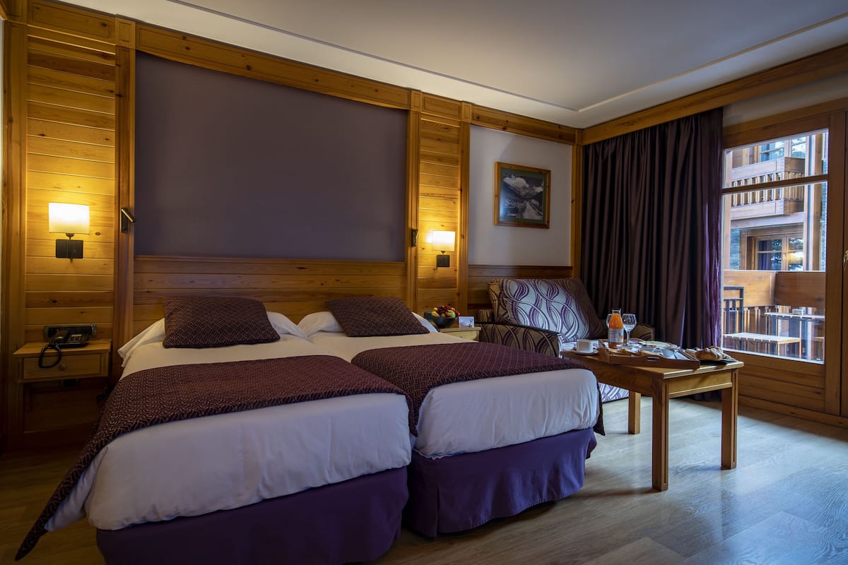 In-room safe, desk, blackout drapes, soundproofing