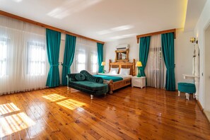 Minibar, free WiFi, bed sheets - Elixir Boutique Hotel (Kalkan)