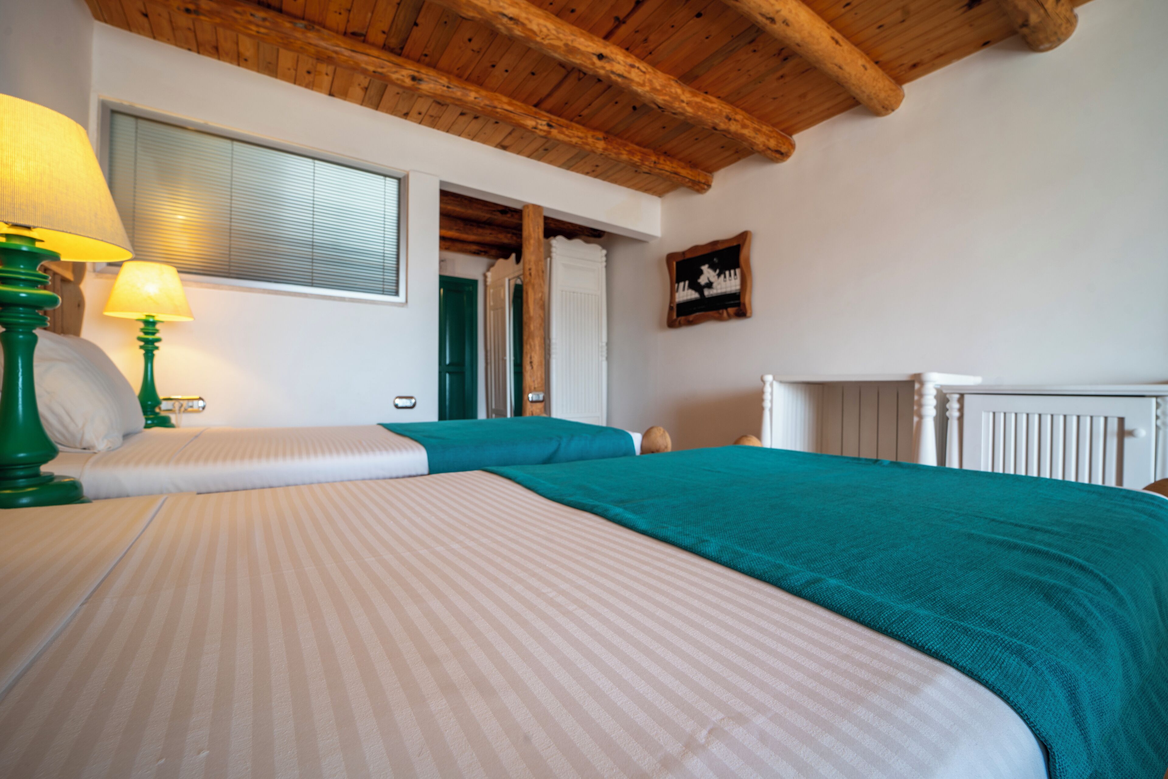 luxury room, sea view | 1 bedroom, minibar, free wifi, bed sheets