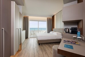 Minibar, coffres-forts dans les chambres, bureau, chambres insonorisées