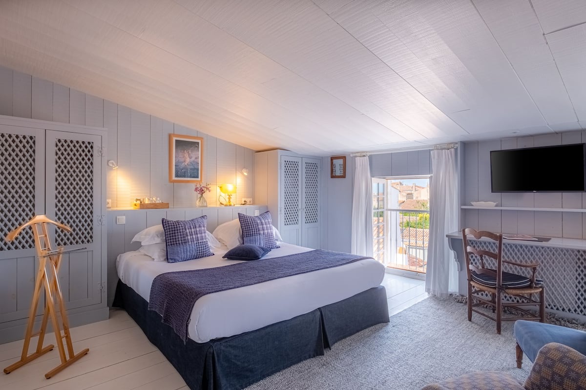 Comfort Double Room | Premium bedding, in-room safe, individually decorated