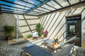 Sauna, bain à remous, soins corporels, gommages corporels