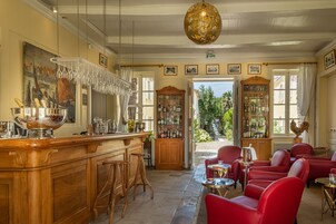 Bar (en el alojamiento)