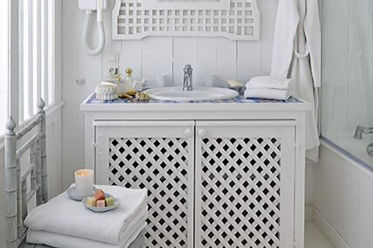 luxury double room | bathroom | free toiletries, hair dryer, bathrobes, slippers