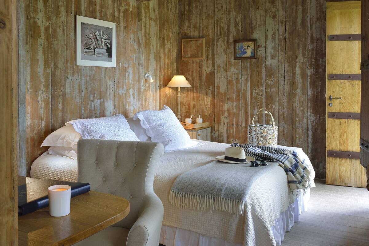 double room atypical | 1 bedroom, premium bedding, in-room safe, individually decorated