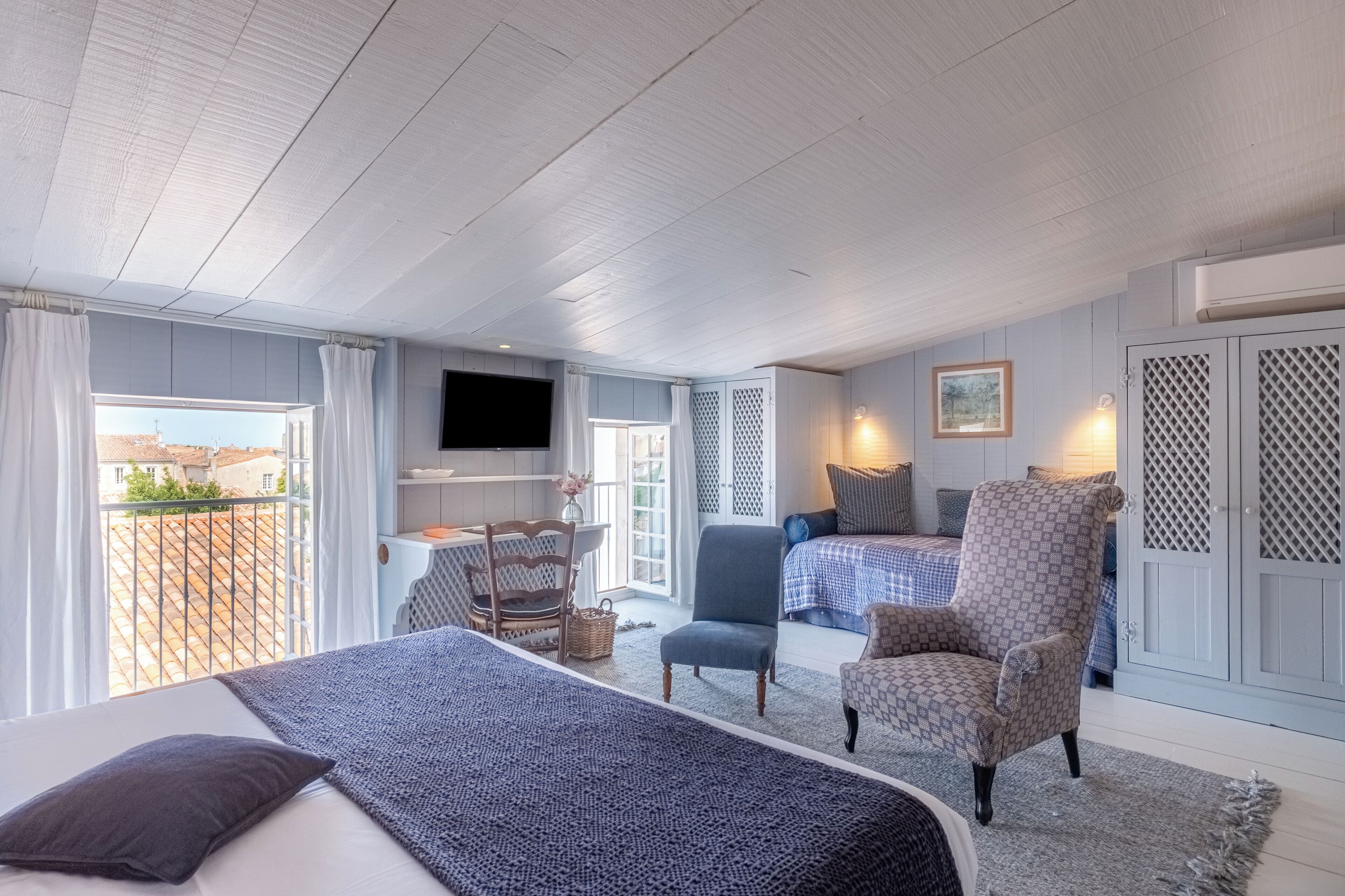 Dobbeltrom – superior | Sengetøy av topp kvalitet, safe på rommet og individuelt dekorert