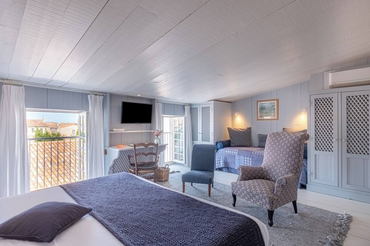 Chambre Double Supérieure | Literie de qualité supérieure, coffres-forts dans les chambres, bureau