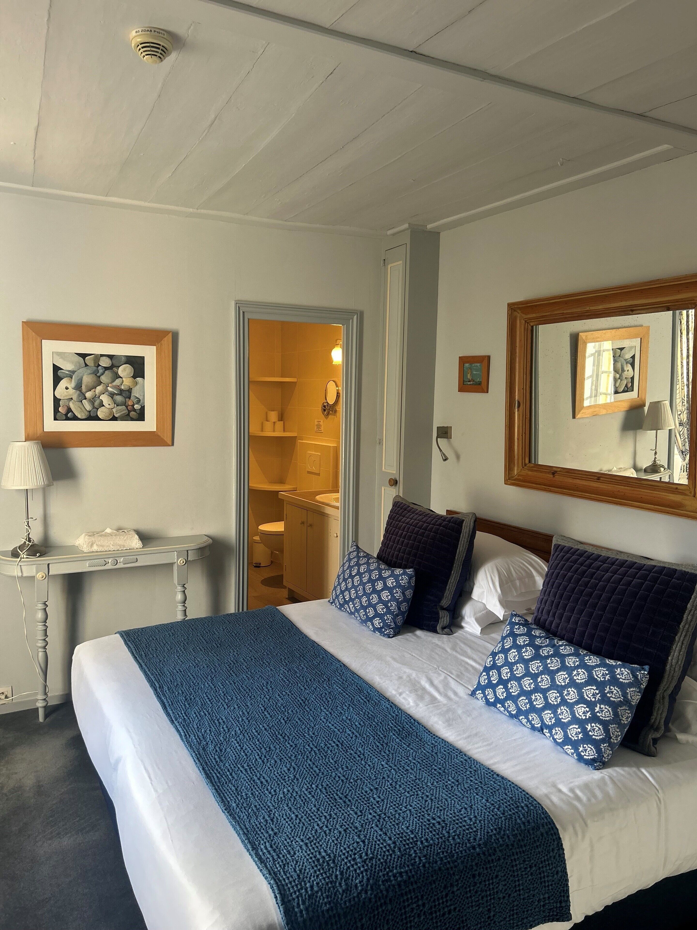 Familierom | Sengetøy av topp kvalitet, safe på rommet og individuelt dekorert