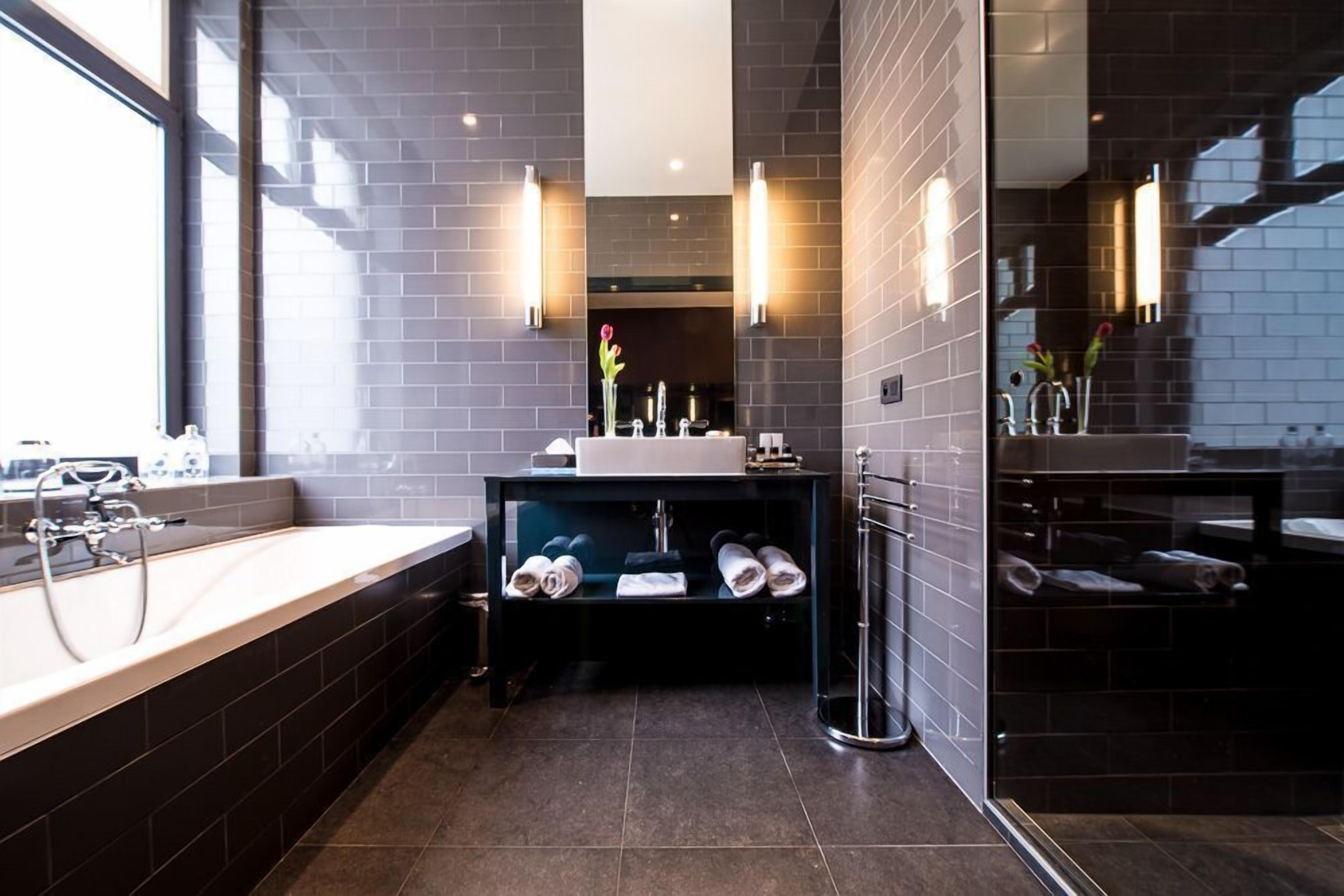 deluxe twin room | premium bedding, individually decorated, desk, soundproofing