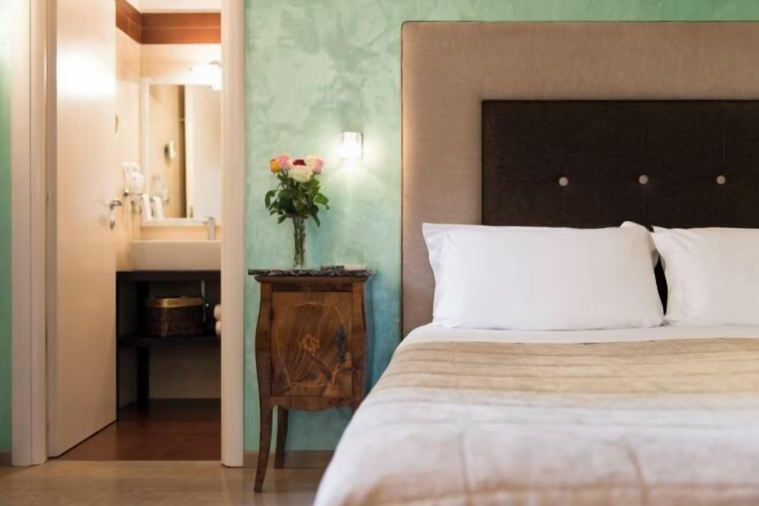 Memory foam beds, minibar, in-room safe, desk