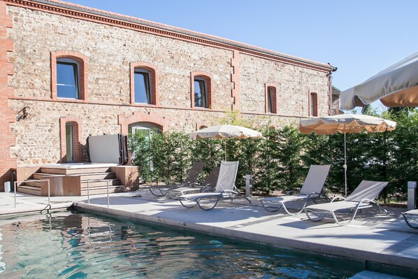 Alberca al aire libre por temporada 