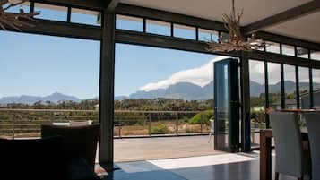 Quang cảnh nhìn từ nơi lưu trú