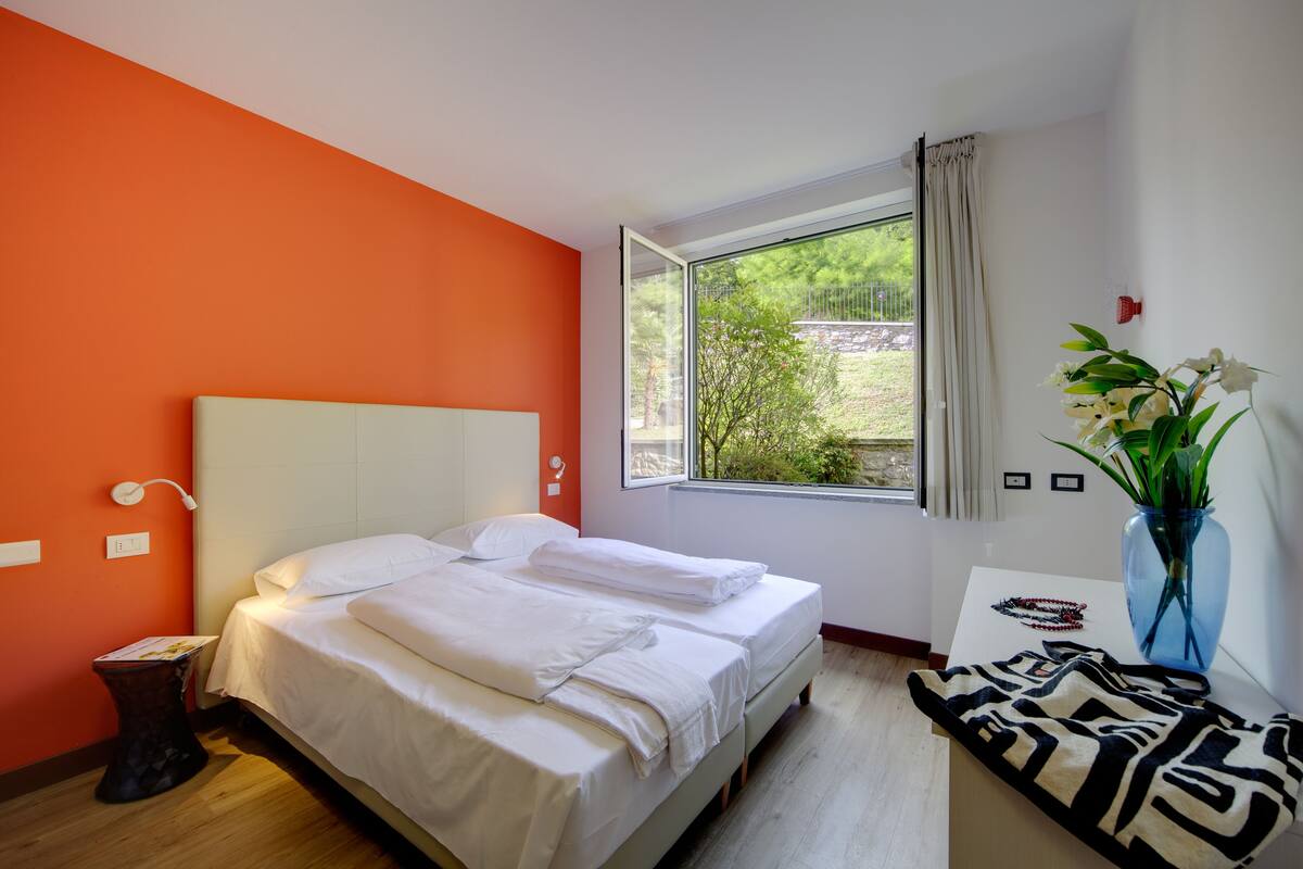 Apartment, 2 Bedrooms, Garden Area