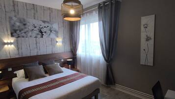Comfort Double Room | Desk, free WiFi, bed sheets