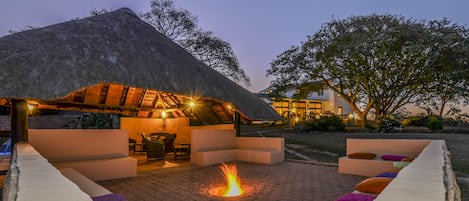 Outdoor pool, sun loungers