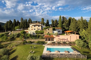 Front of property - Podere Castellare (Pelago)