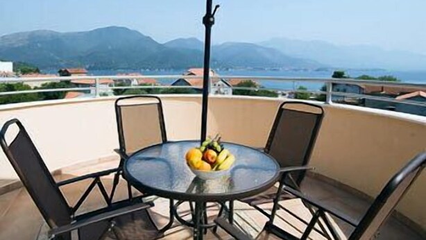 Panoramic Apartment, 1 Bedroom | Balcony - Hotel Regina (Bijela)