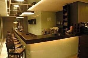 Bar (on property) - Canyon Boutique Hotel (Amman)