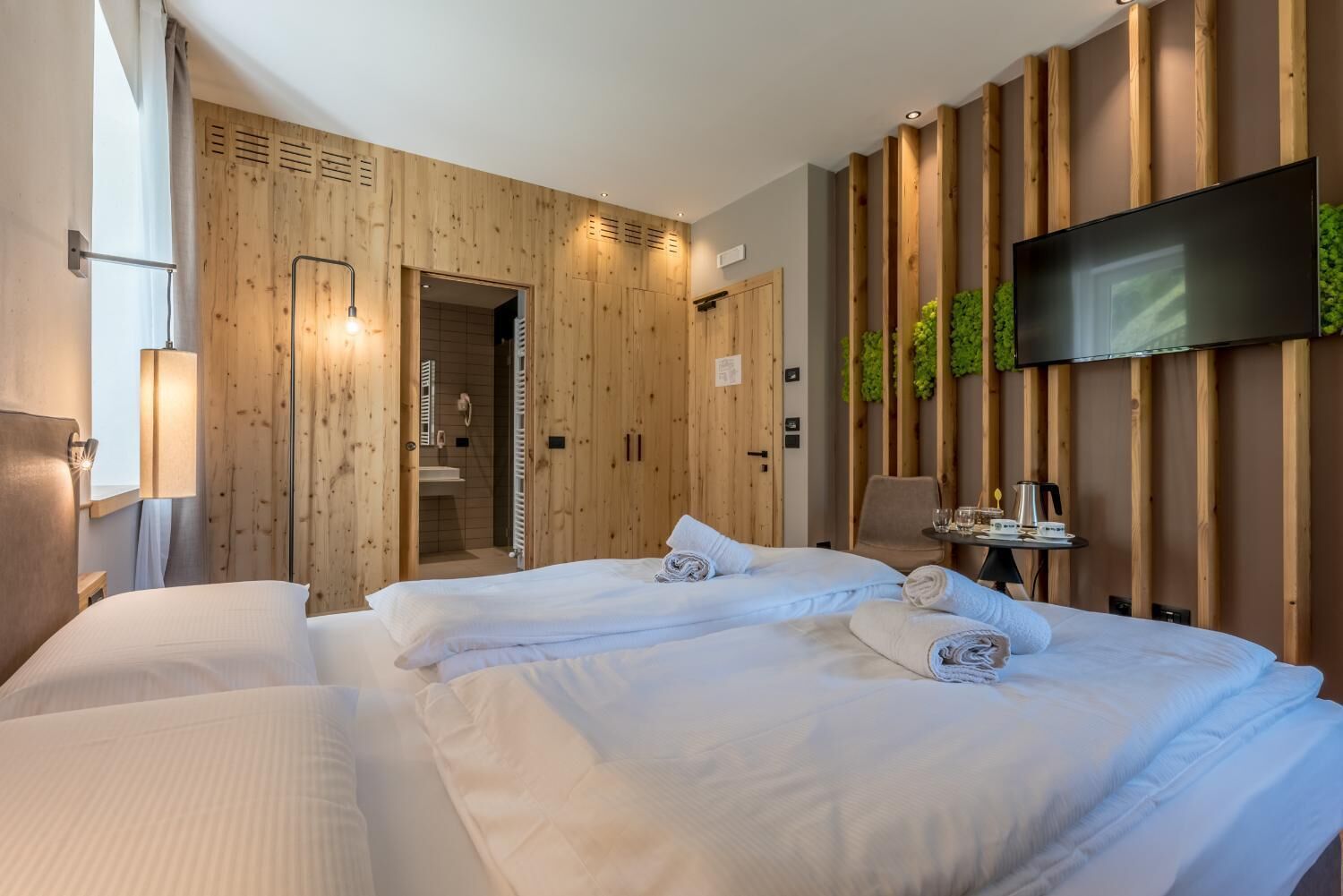 Minibar, in-room safe, free WiFi, bed sheets