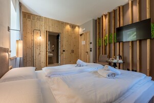 Frigobar, cofres nos quartos, Wi-Fi de cortesia, roupa de cama