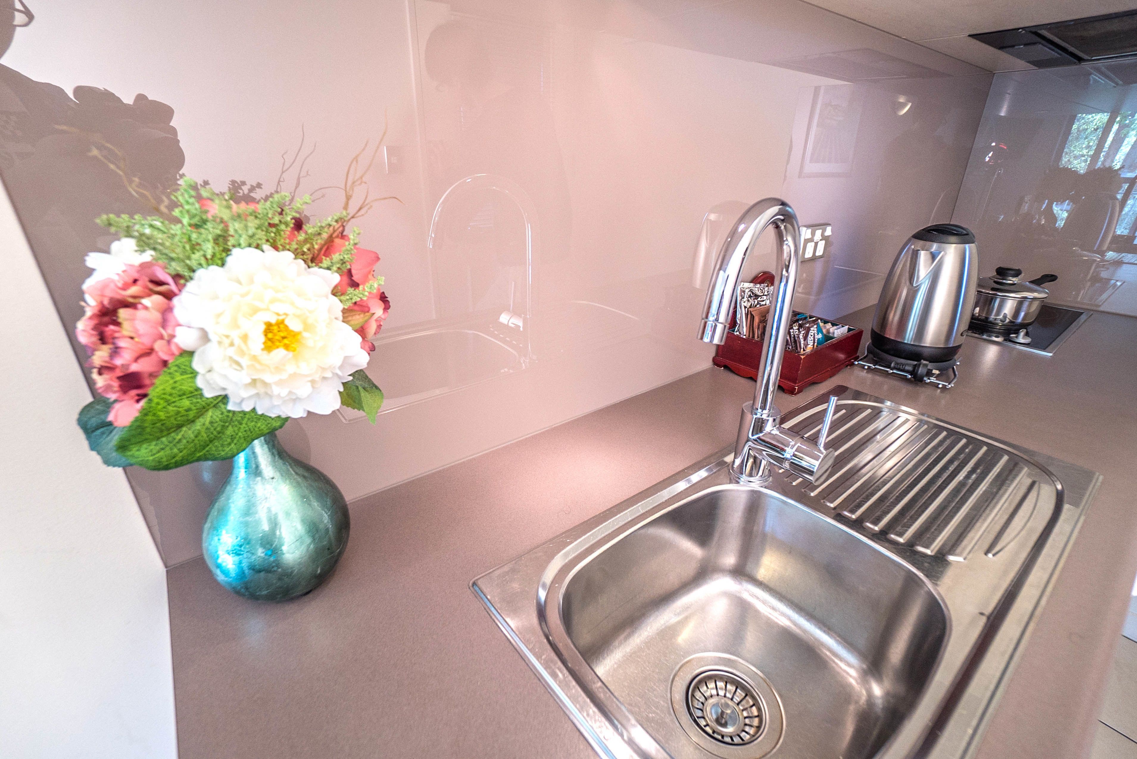 Photo - Kings Of Riccarton Motel- Close to Railway Station and Airport with Shuttle service