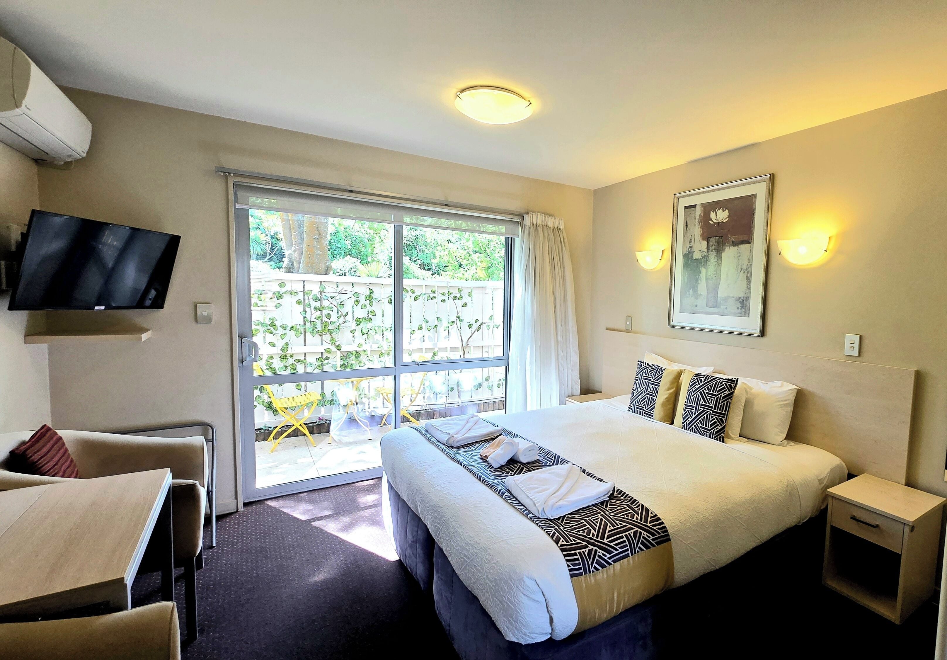 Photo - Kings Of Riccarton Motel- Close to Railway Station and Airport with Shuttle service