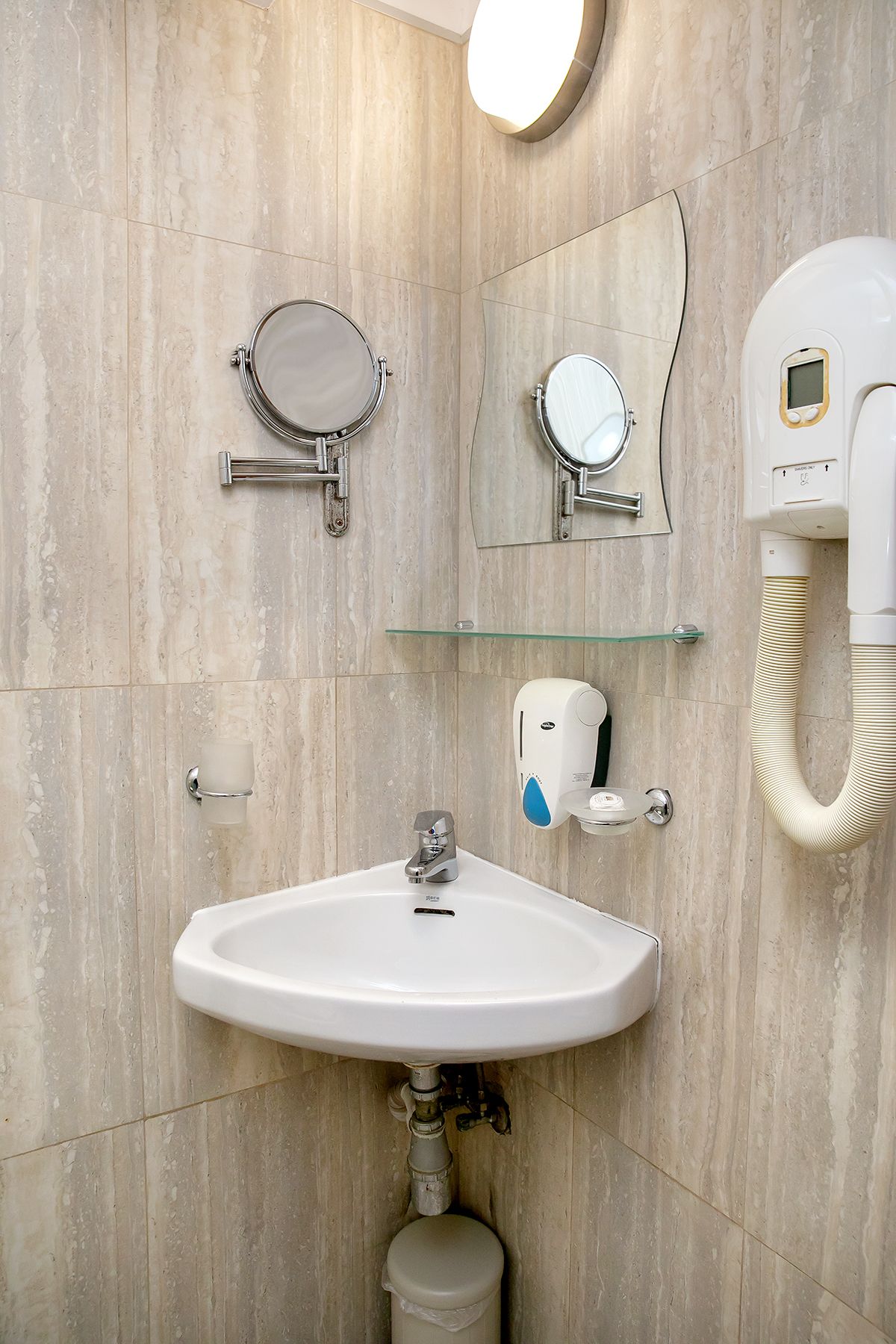 standard double room (10% off in the restaurant) | minibar, desk, iron/ironing board, rollaway beds