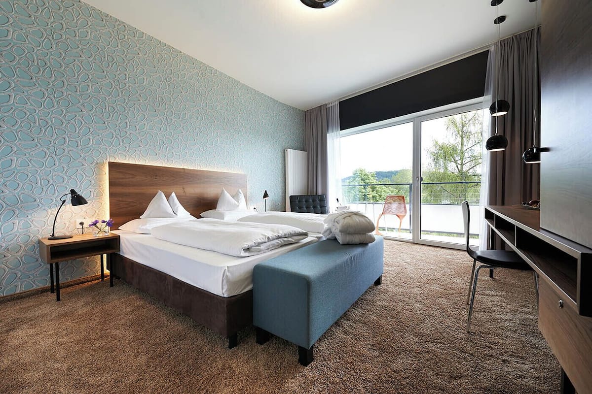 Classic Double Room | 1 bedroom, minibar, in-room safe, blackout curtains