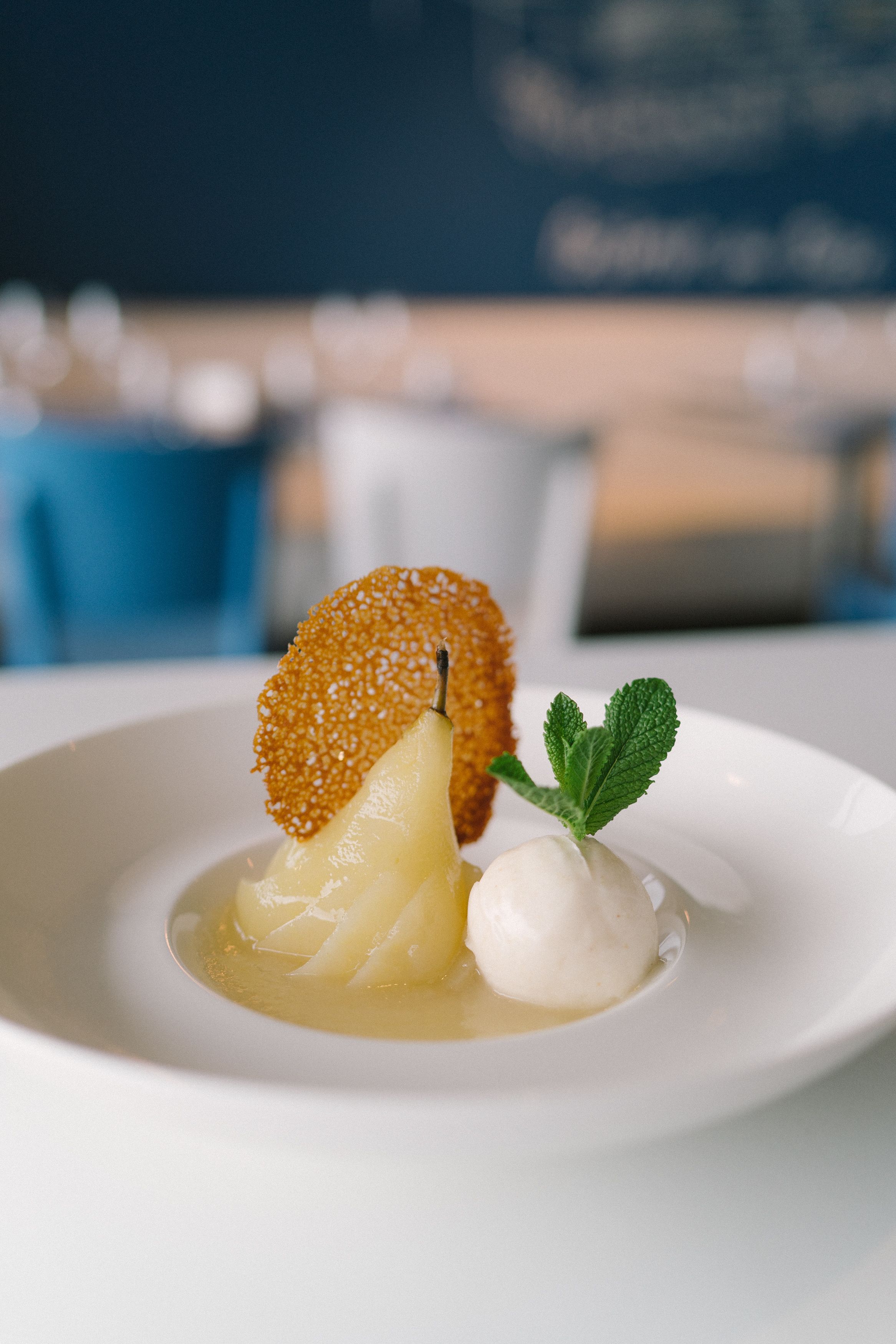 breakfast, lunch, dinner served; seafood, sea views