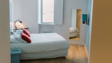 Een bureau, gratis babybedden, extra bedden (toeslag), gratis wifi