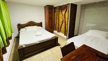 ํจ๋ฐ๋ฆฌ๋ฃธ | ์์ค | ์ค์ ์์ค, ํ์